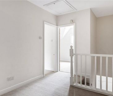 4 bedroom semi-detached house to rent - Photo 6