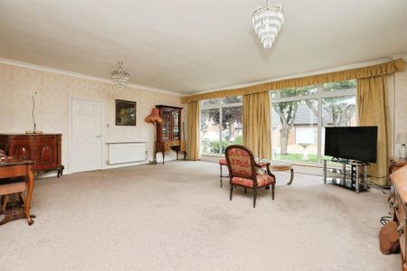 Brecklands Green - Photo 3