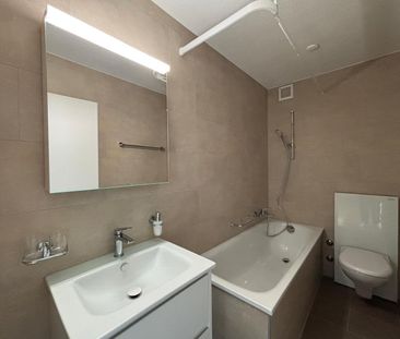 Appartement de 3.5 pièces entièrement rénové à Büetigen - Foto 4