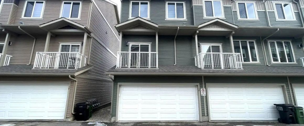 #17 1051 Graydon Hill Boulevard Southwest — Townhouse - Photo 1
