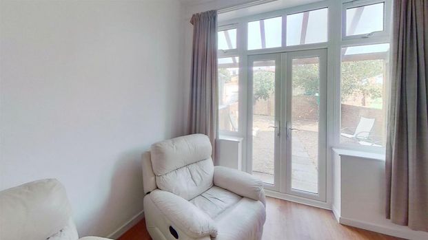 4 bedroom private hall to rent - Photo 1