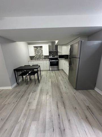 For Lease - 287 Sixteen Mile Drive, Oakville, Ontario - Photo 2