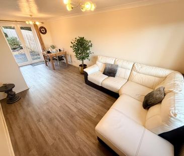 2 bedroom semi-detached house to rent - Photo 4