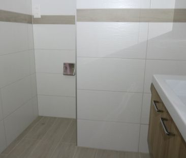 3 ½ PIÈCES - Au rez-de-chaussée - Foto 5