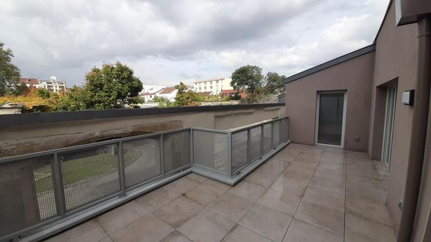 location Appartement T3 DE 66.99m² À DIJON - Photo 1