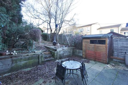 3 bedroom semi-detached house to rent - Photo 2