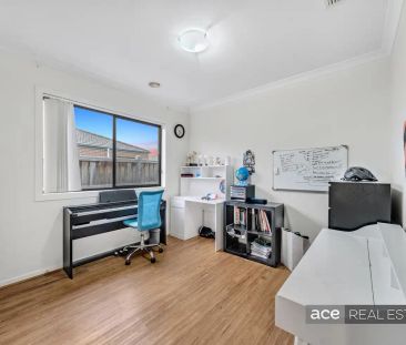 76 Haze Drive, Point Cook VIC 3030 - Photo 6