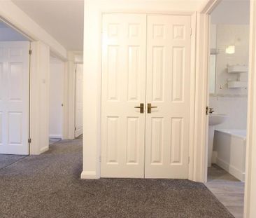 2 bedroom flat to rent - Photo 6