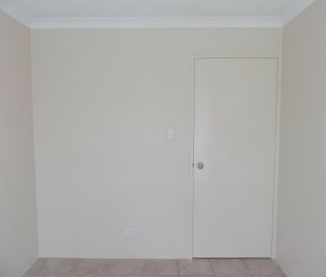 Family Home with Aircon! - Photo 3
