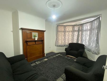 3 bedroom terraced house to rent - Photo 3