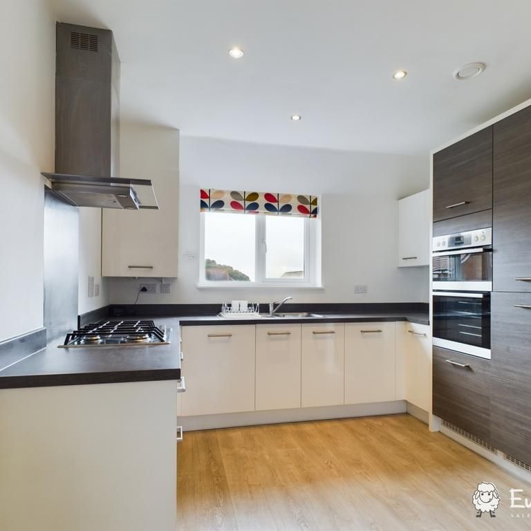 2 bedroom terraced house to rent - Photo 1