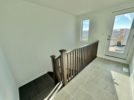 For Lease - 3125 DUGGAN Trail, Oakville, Ontario - Photo 3