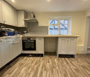 Refurbished 2 bedroom semi detached cottage in sought after Donning... - Photo 6