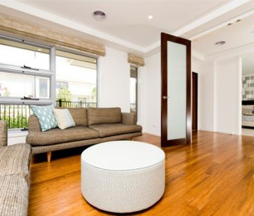 Stunning 4 Bedroom Home in Googong - Photo 3