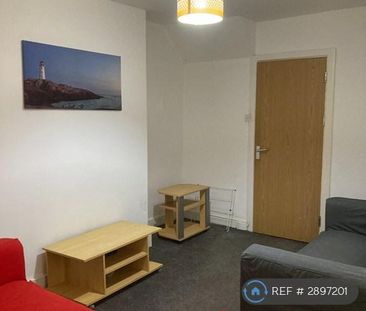 1 bedroom in a house share to rent - Photo 3