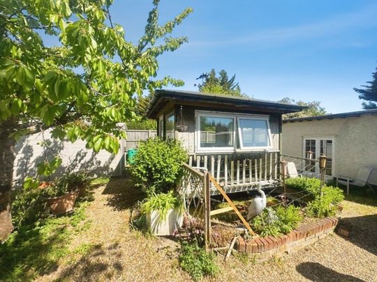 1 bedroom Flat To Let - Photo 1