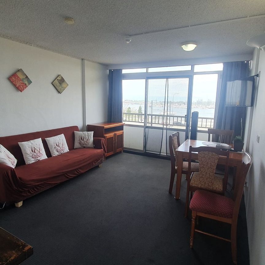 Southport Broadwater unit with uninterrupted water views! - Photo 1