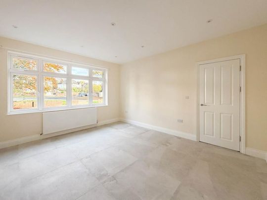 6 bedroom semi-detached house to rent - Photo 1