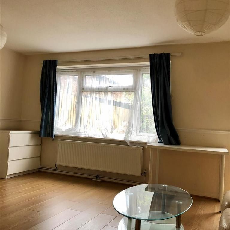 3 bedroom house to rent - Photo 1