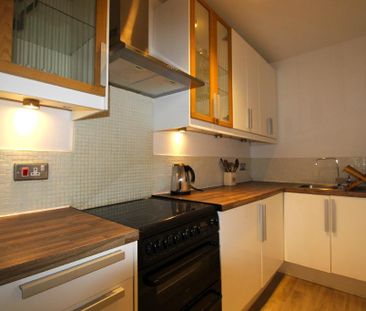 1 bedroom flat to rent - Photo 4