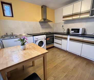 Room in a Shared Flat, Claremont Road, W9 - Photo 2
