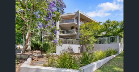 Modern & Convenient Living - Photo 2