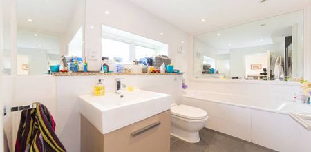 Stunning Apartment - Photo 5