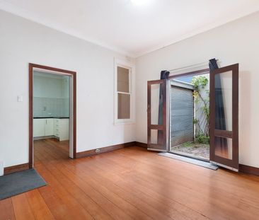 TERRACE WITH HUGE GARAGE | WALK TO GREEN SQUARE RAILWAY STATION! - Photo 3