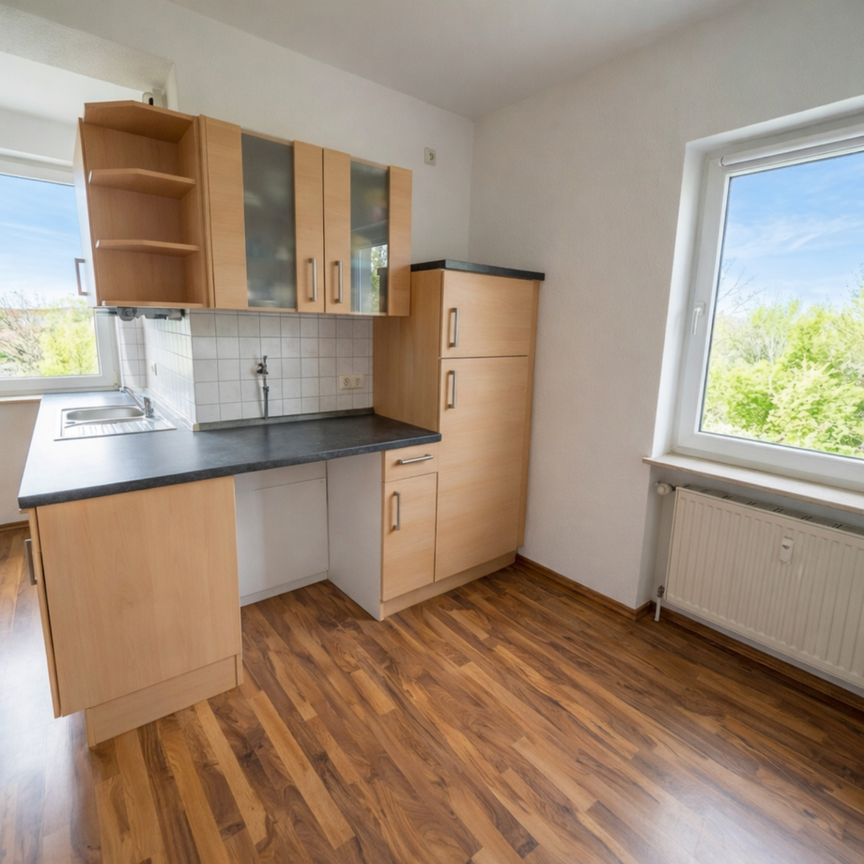 Gut geschnittene 2-Zimmer-Wohnung mit Einbauküche - Photo 1