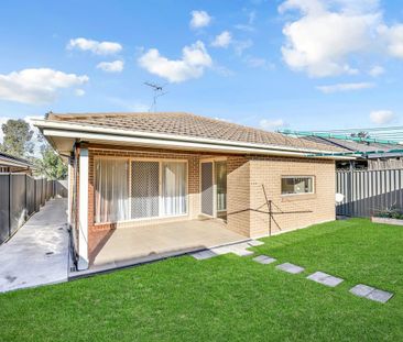 NEAT & TIDY THREE BEDROOM HOME IN GREAT LOCATION! - Photo 1
