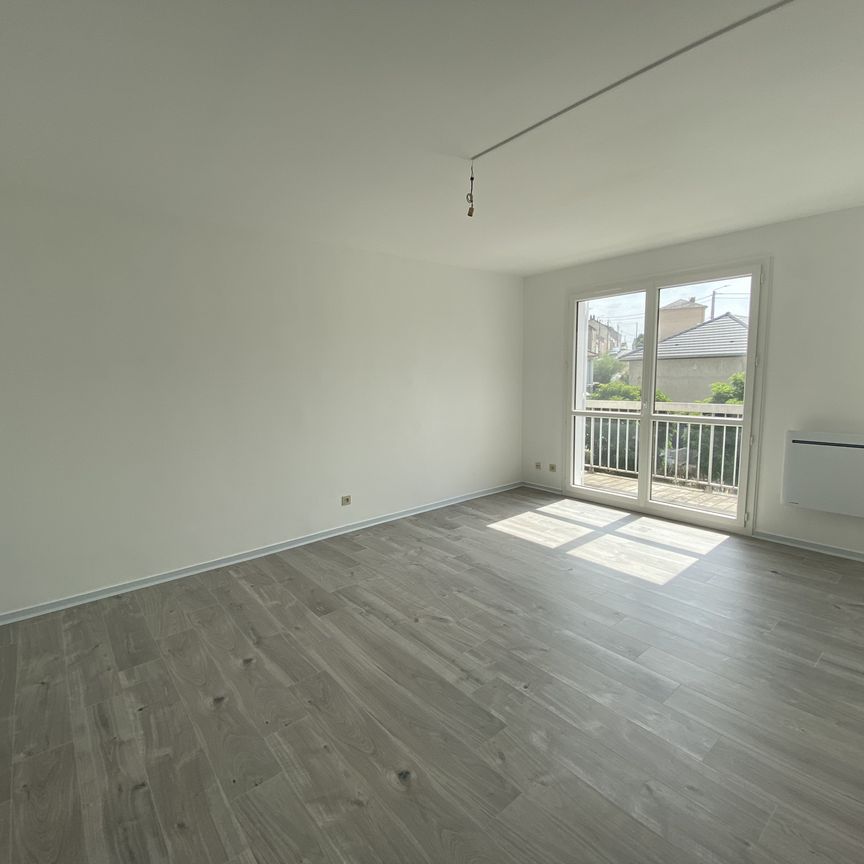 Location Appartement 2 pièces 49m² LE CREUSOT 71200 - Photo 1