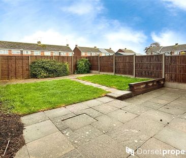 3 bedroom end of terrace house to rent - Photo 4