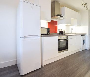 1 bedroom flat to rent - Photo 2