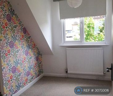3 bedroom semi-detached house to rent - Photo 6