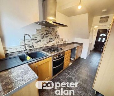 Ty Isaf Park Avenue, Risca, Newport, NP11 - Photo 5