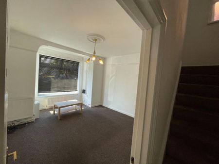 4 bedroom House To Let Total Size: 819 SQ FT - Photo 4