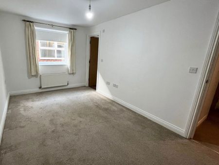 RICHMOND PARK ROAD, CHARMINSTER (p07153) - Photo 2