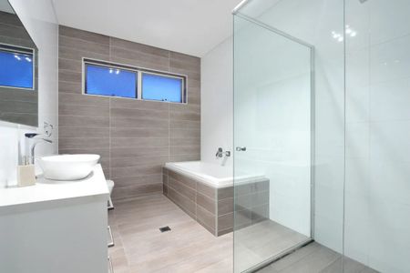 Spacious Four Bedroom Duplex in a Convenient Mortdale Location - Photo 3