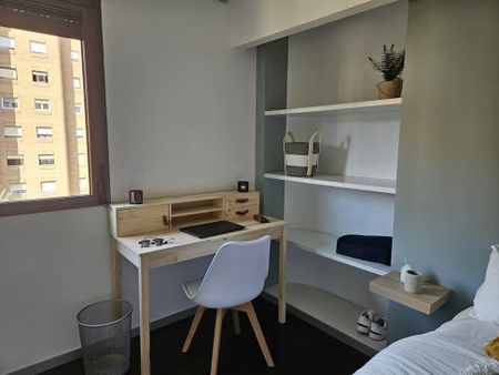 Carrer de la Guàrdia Civil, Valencia, Valencian Community 46020 - Photo 3