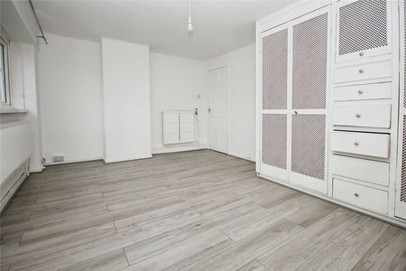 Warminster Gardens, London, SE25 4DN - Photo 5