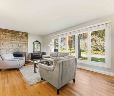 15 15 ULLSWATER Drive, K2H 5H3, Ontario - Photo 2