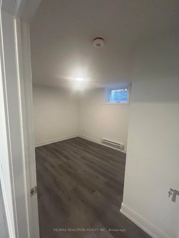 Detached Home For Lease | E9233423 - Photo 4