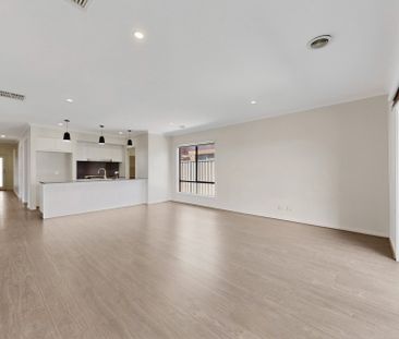 The Ideal Blend of Style, Space and Location - Photo 6