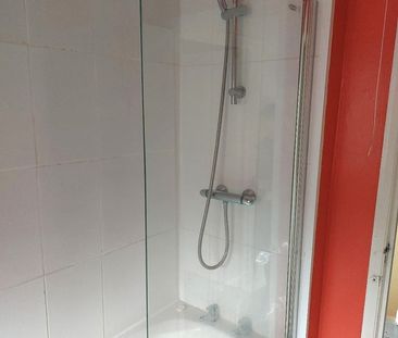 2 Bed Flat, Brookfield Road, LS6 - Photo 3