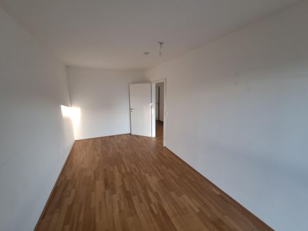 Smart Corner Top 75- Exklusives Wohngefühl: 2-Zimmerwohnung mit Balkon in begehrter Toplage! - Photo 3