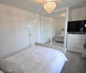 2 bedroom semi-detached house to rent - Photo 5