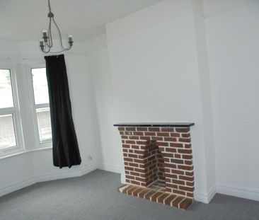 2 Bed Flat, Springfield Road, BN1 - Photo 1