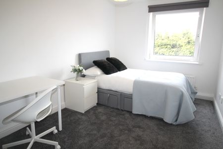 Flat 23, Samara Plaza, LS2 9DU, Leeds - Photo 2