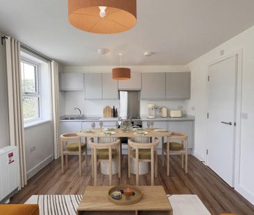 2 bedroom semi-detached house to rent - Photo 2