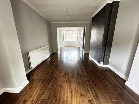 3 bedroom semi-detached house to rent - Photo 4